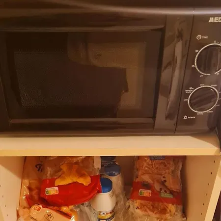 En Face De La Cathedrale Saint Pierre דירה *